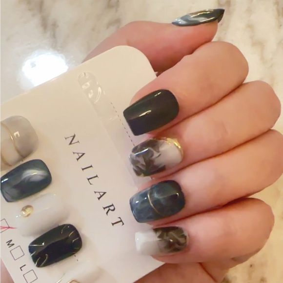 Elegant Marble Press on Nail Art Set of 3 - Picture 3 of 10